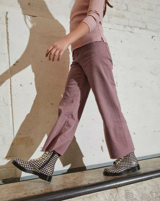 Dr. Martens apavi bērni melns lucido & patentlampa jaunības 1460 patentētas sirds apdrukātas šņorzābaki LHJP470