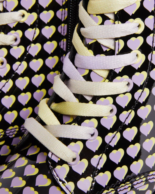 Dr. Martens apavi bērni melns lucido & patentlampa jaunības 1460 patentētas sirds apdrukātas šņorzābaki LHJP470