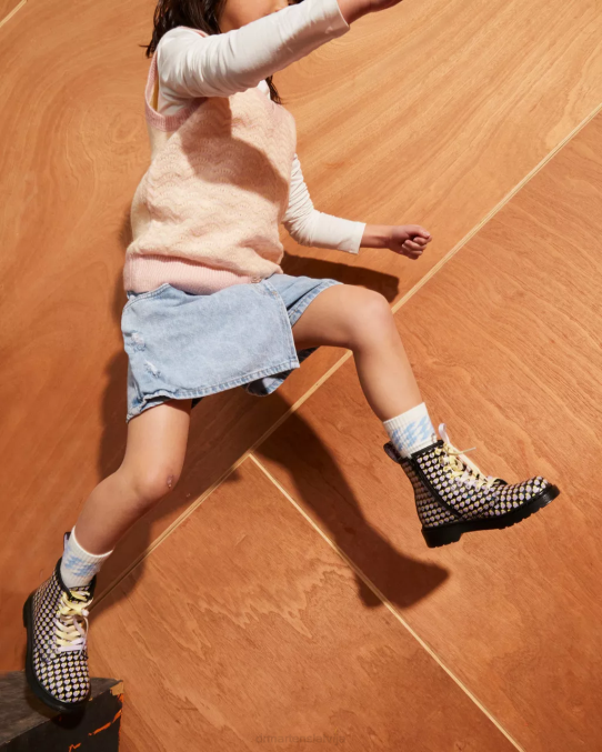 Dr. Martens apavi bērni melns lucido & patentlampa junior 1460 patentēta sirds apdrukāta šņorzābaki LHJP441