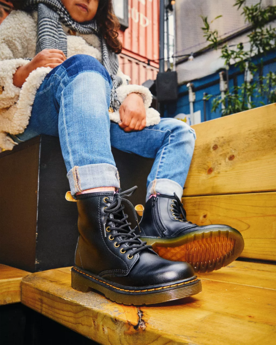 Dr. Martens apavi bērni melns vegan junior 1460 šņorzābaki LHJP436