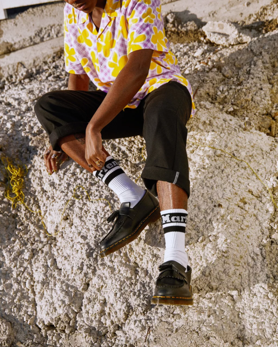 Dr. Martens apavi sievietes melnais felikss noberzt vegāns adrians felikss pušķu loafers LHJP376