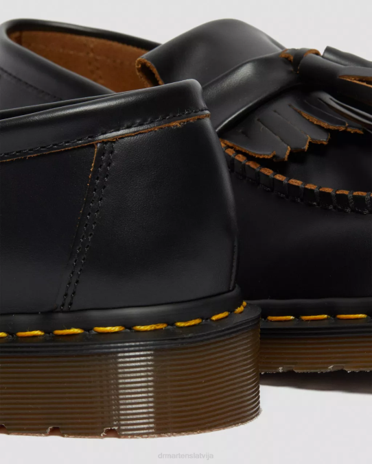 Dr. Martens apavi sievietes melns quilons Adrian ražots Anglijā vintage ādas pušķu slokaferi LHJP372