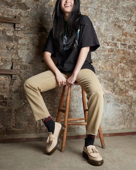 Dr. Martens apavi sievietes pergamenta smilškrāsas virdžīnija adrian virginia ādas pušķu loafers LHJP380