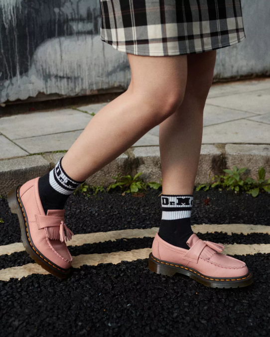 Dr. Martens apavi sievietes persiku bēša Virdžīnija adrian virginia ādas pušķu loafers LHJP379