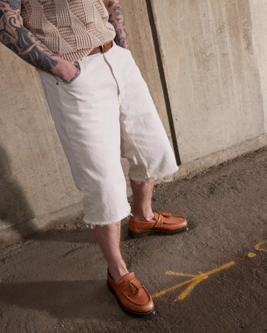 Dr. Martens apavi sievietes seglu tan carrara adrian carrara ādas pušķu loafers LHJP373