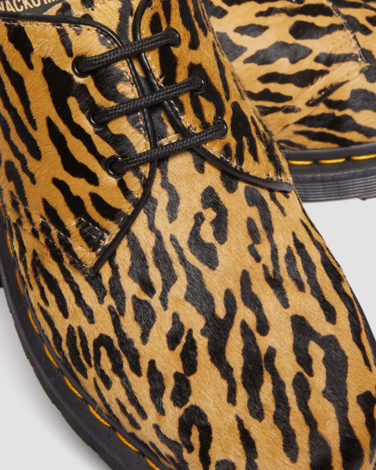 Dr. Martens apavi sievietes uzvilkti melni un dzeltenbrūni mati 1461 wacko maria oksfordas apavi LHJP278