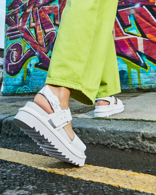 Dr. Martens apavi sievietes balts hidro voss mono hidro ādas siksnu sandales LHJP352