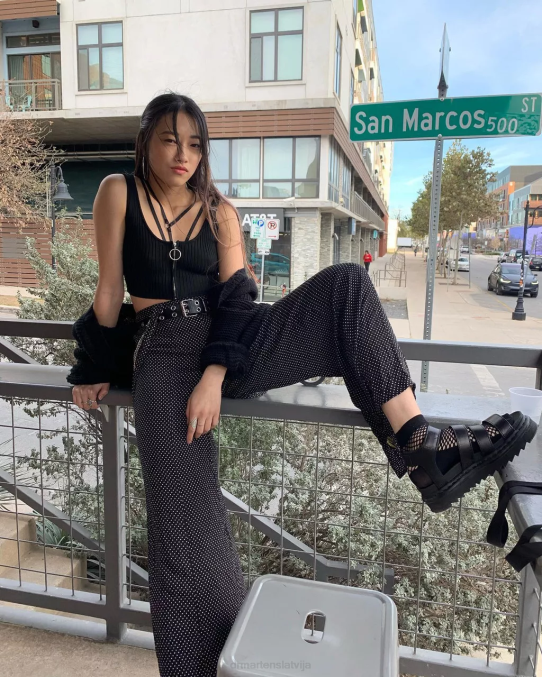 Dr. Martens apavi sievietes melns brendo blaire brando ādas siksnu sandales LHJP345