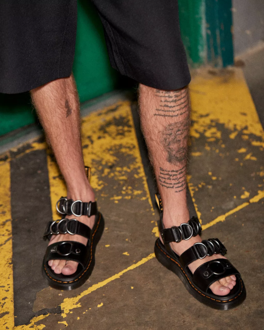 Dr. Martens apavi sievietes melns brendo gryphon alternatīvas brando ādas siksnu sandales LHJP357