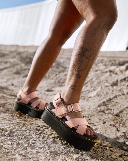 Dr. Martens apavi sievietes persiku bēša atēna voss ii athena ādas siksnu platformas sandales LHJP262