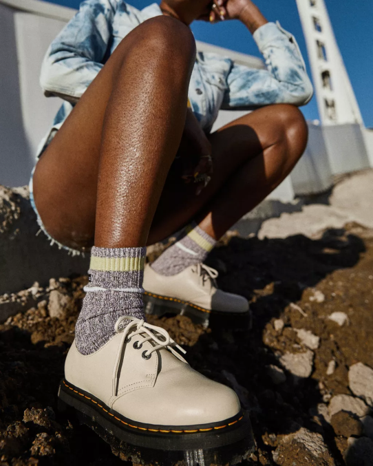 Dr. Martens apavi sievietes pergamenta bēša pisa 1461 ii pisa ādas platformas kurpes LHJP303