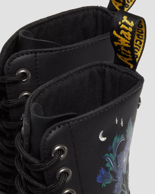 Dr. Martens apavi sievietes melna ziedu mash up k hidro 1490 mistiski ziedu ādas zābaki līdz ikru vidum LHJP364