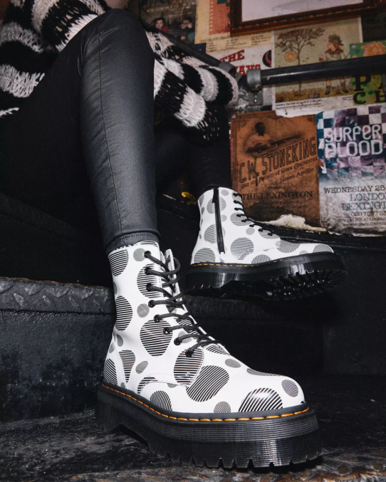 Dr. Martens apavi sievietes balts punktveida gluds jadon boot polka dot gludas ādas platformas LHJP157