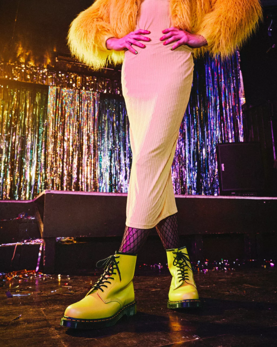 Dr. Martens apavi sievietes dzeltens gluds 1460 gludas ādas šņorzābaki LHJP126