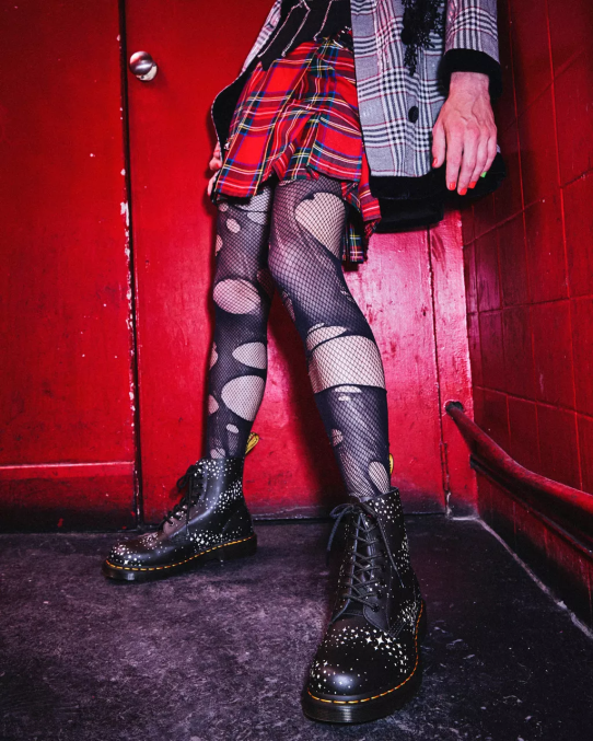 Dr. Martens apavi sievietes melna fantoma ziedu ēna backhand 1460 pascal stars ādas šņorzābaki LHJP114