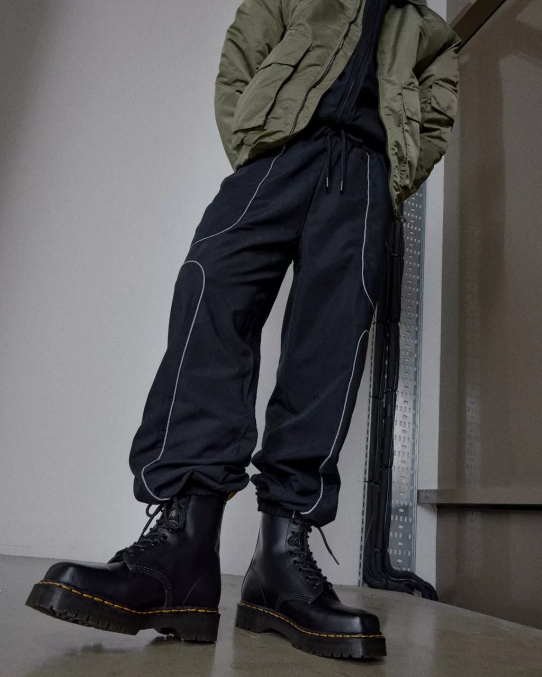 Dr. Martens apavi sievietes melni pulēti gludi 1460 Bex kvadrātveida purngals ādas šņorzābaki LHJP150