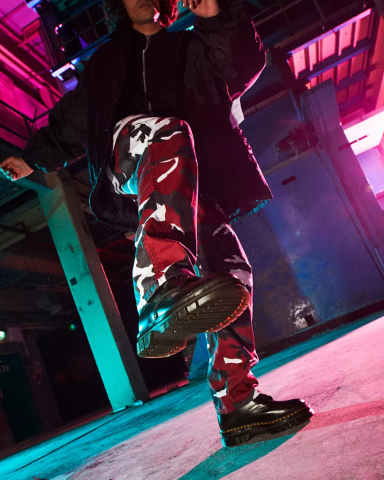 Dr. Martens apavi sievietes melni pulēti gludi rikarda gludas ādas platformas šņorzābaki LHJP136