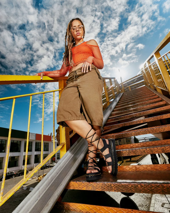 Dr. Martens apavi unisex melns hidro nartilla ādas gladiatoru sandales LHJP253