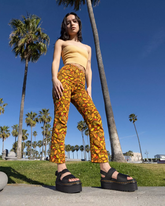 Dr. Martens apavi unisex melns hidro voss ādas siksnu platformas sandales LHJP250