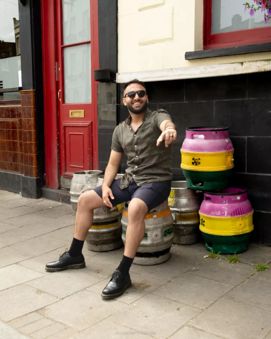 Dr. Martens apavi vīriešiem melna gluda 3989 dzeltenā dūrienā gludas ādas brogue kurpes LHJP370